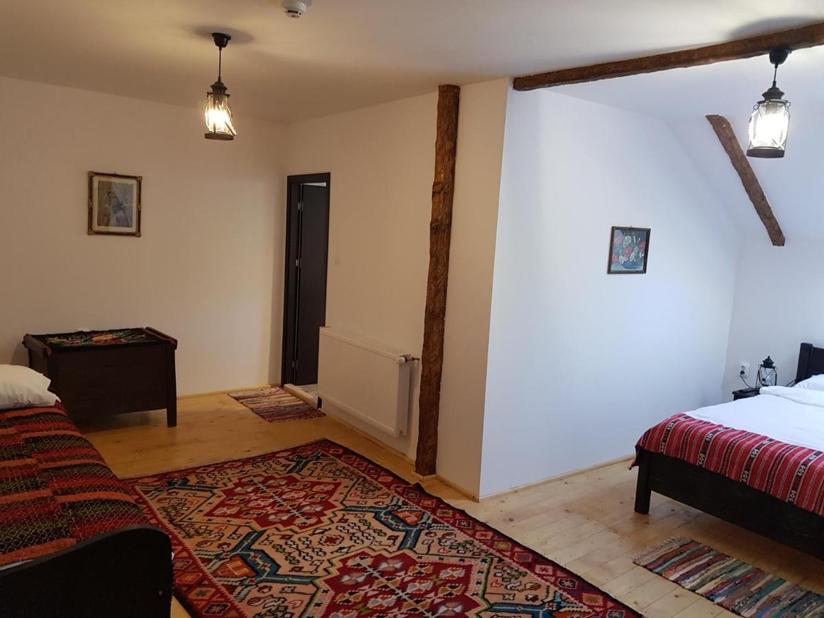 Satu Muscelean Hotel Albestii de Muscel Kültér fotó